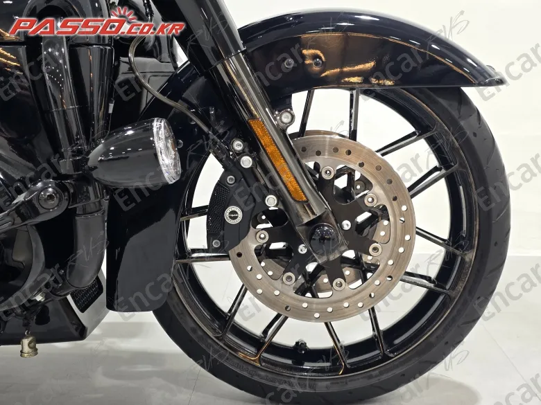 Harley-Davidson Flhxse - фото 5
