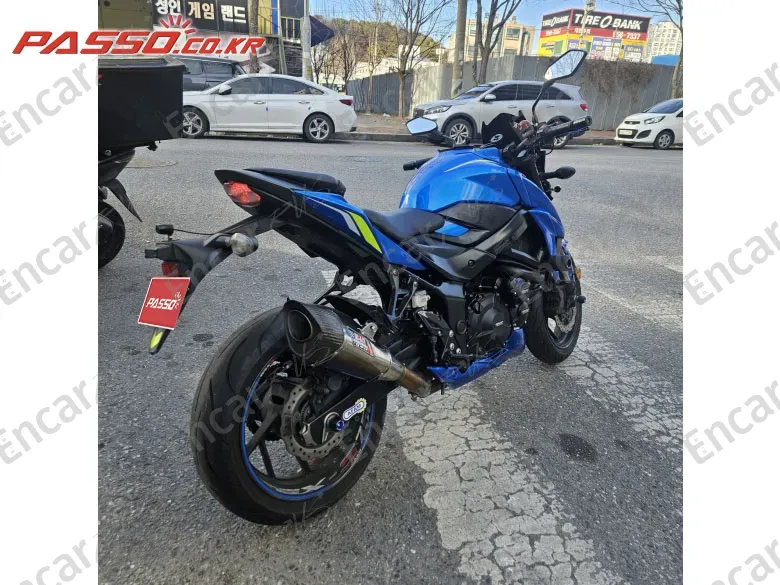 SUZUKI GSX S 750 - фото 2