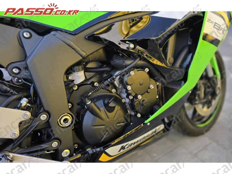 Kawasaki Zx 6 R - фото 4