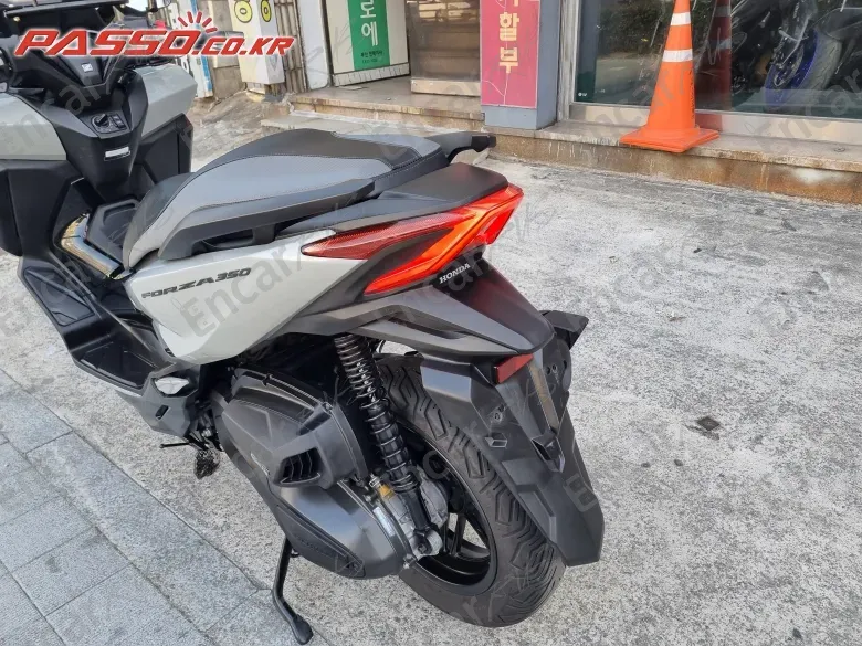 HONDA FORZA 350 - фото 2