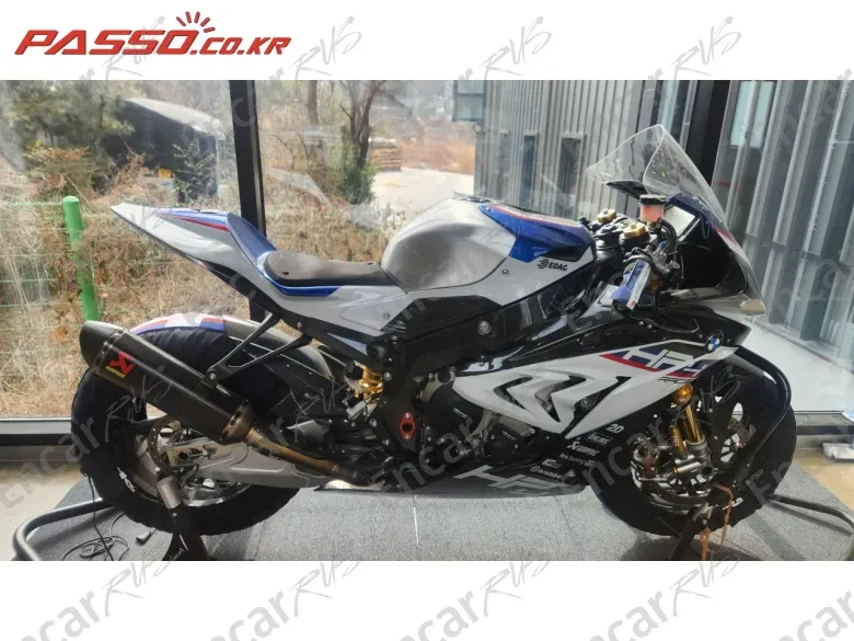 BMW HP4 RACE - фото 0