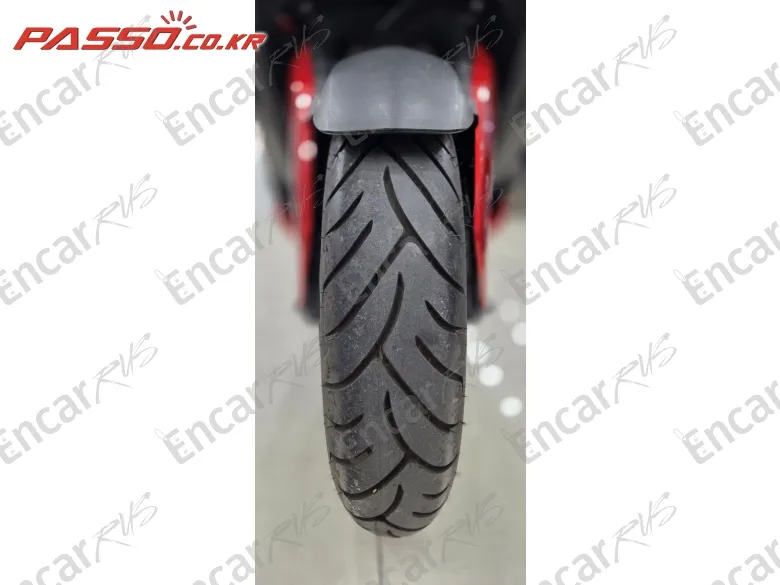 YAMAHA X MAX 300 ABS - фото 5