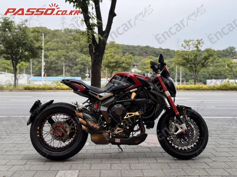 Mv Agusta Dragster 800 Rr - фото 0