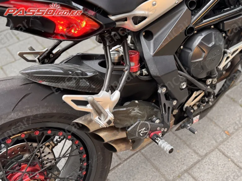 Mv Agusta Dragster 800 Rr - фото 6