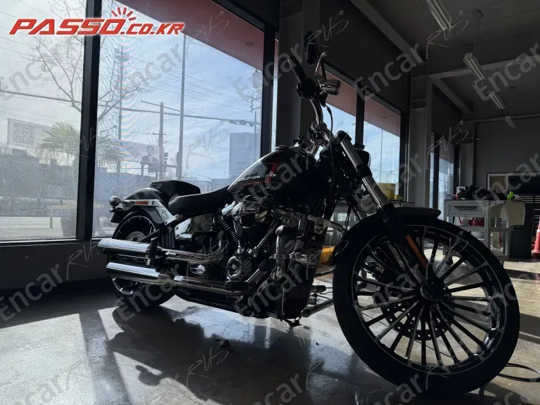 Harley-Davidson Breakout 117 - фото 0