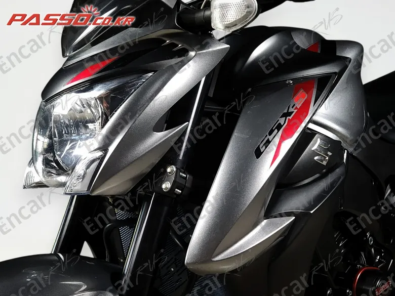 Suzuki Gsx S 1000 - фото 5