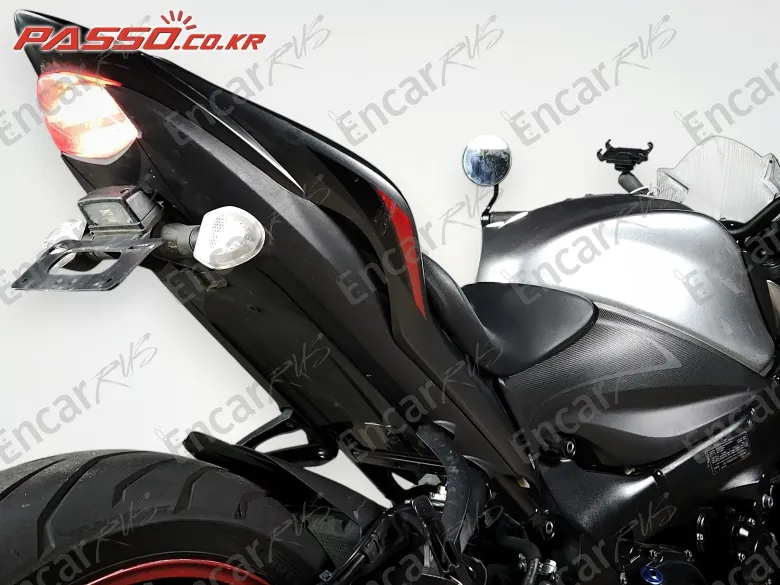 Suzuki Gsx S 1000 - фото 6