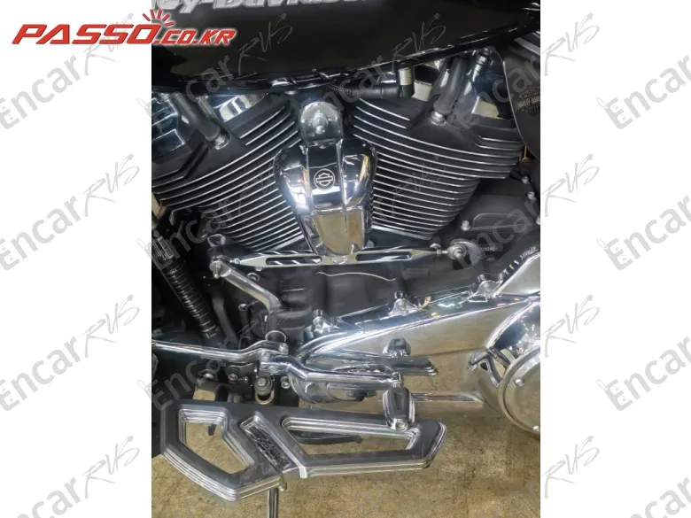 Harley-Davidson Flhtk Electra Glide Ultra Limited - фото 4