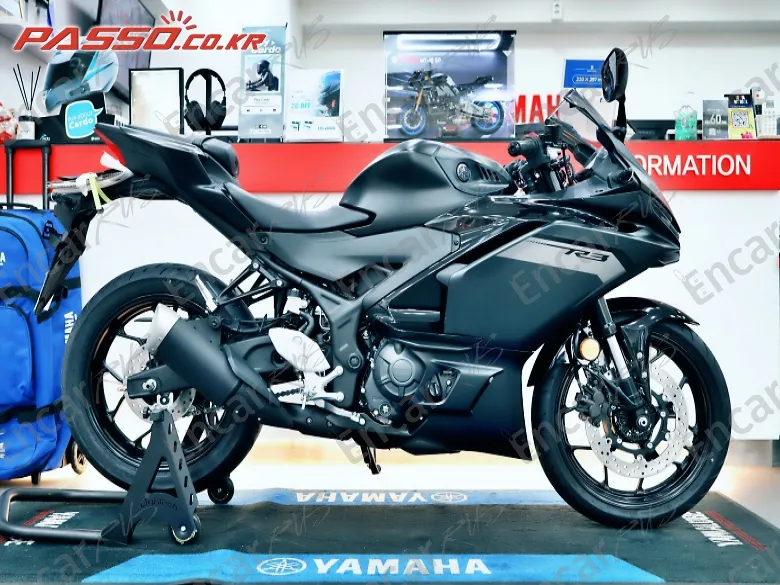 YAMAHA YZF R3 - фото 0