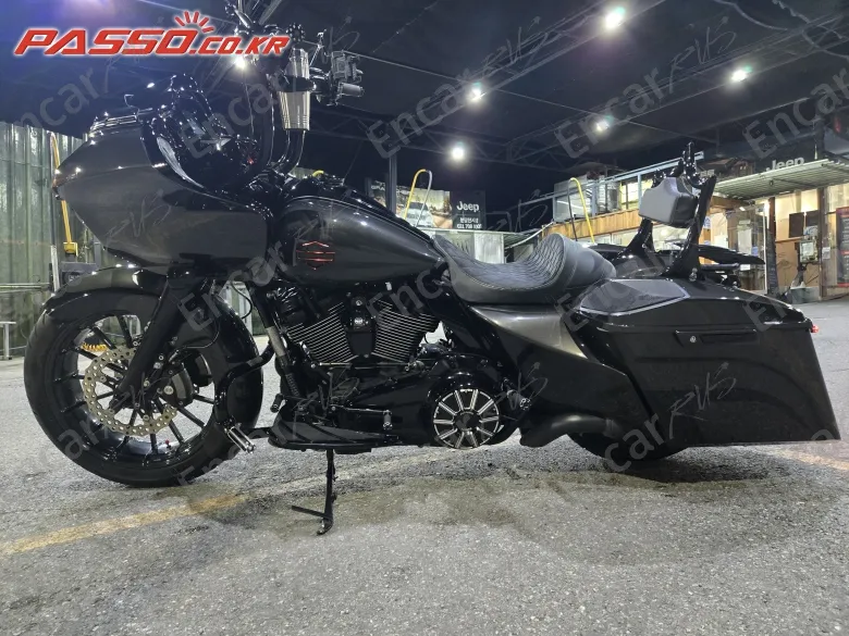 HARLEY-DAVIDSON ROAD GLIDE SPECIAL - фото 1