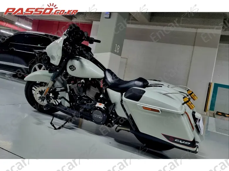 HARLEY-DAVIDSON FLHXSE - фото 1
