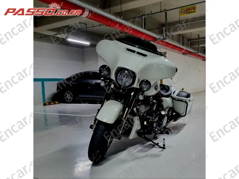 HARLEY-DAVIDSON FLHXSE - фото 3