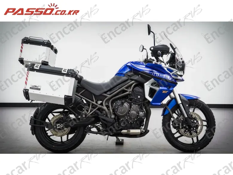 TRIUMPH TIGER 800 - фото 0