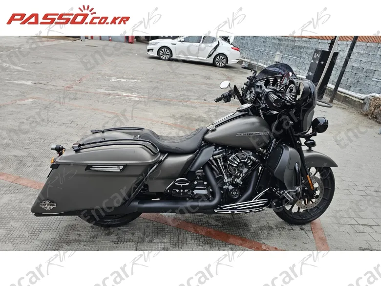 HARLEY-DAVIDSON FLHXS STREET GLIDE SPECIAL - фото 0