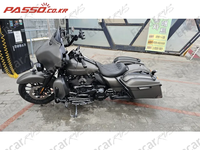 HARLEY-DAVIDSON FLHXS STREET GLIDE SPECIAL - фото 1