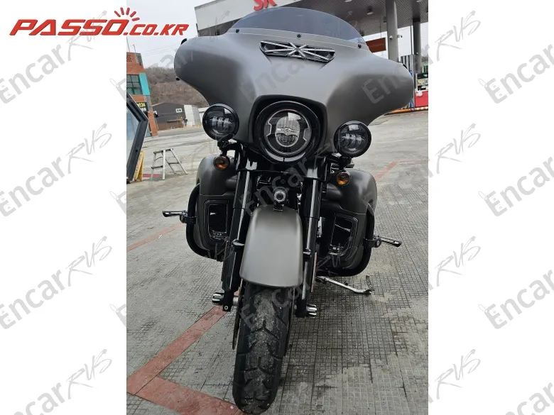 HARLEY-DAVIDSON FLHXS STREET GLIDE SPECIAL - фото 5