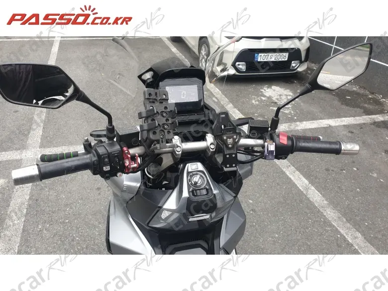 Honda Adv 350 - фото 3