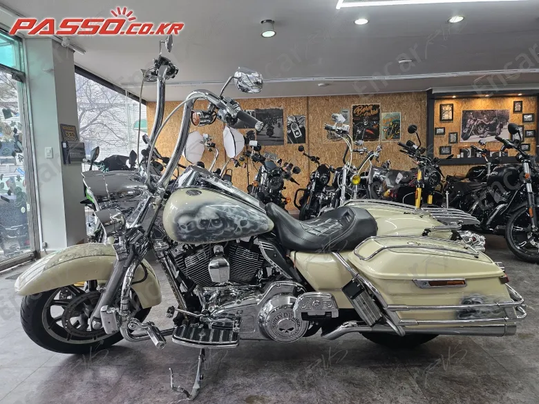 HARLEY-DAVIDSON FLHR - фото 1
