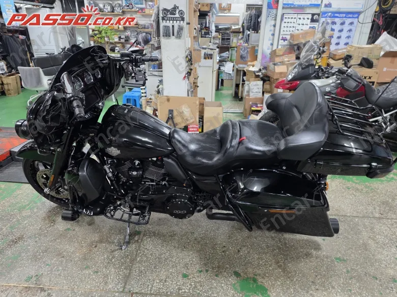 HARLEY-DAVIDSON FLHXS STREET GLIDE SPECIAL - фото 1