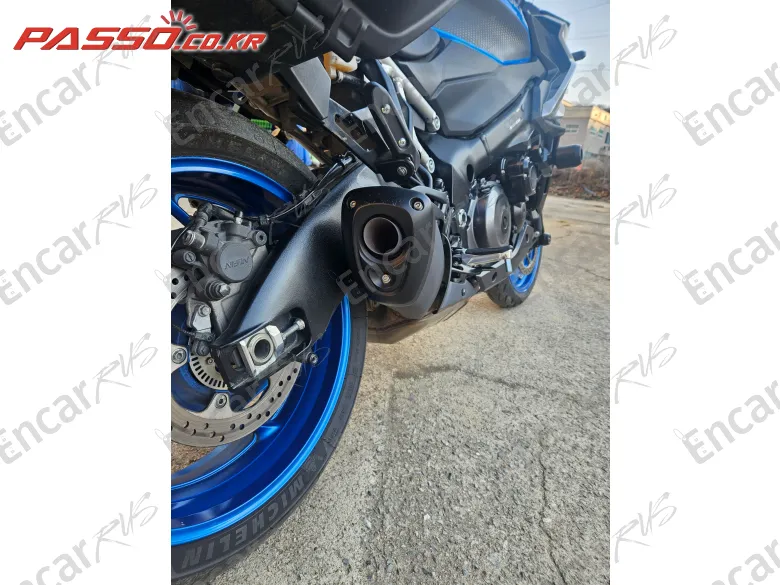 Suzuki Gsx S 1000 Gx - фото 6