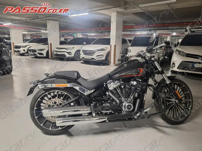 Harley-Davidson Breakout 117 - фото 0