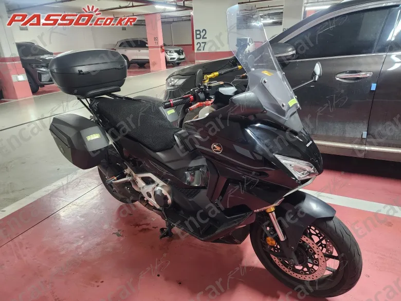HONDA FORZA 750 - фото 0