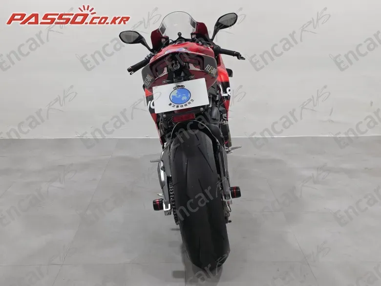 Ducati Panigale V4 S - фото 2