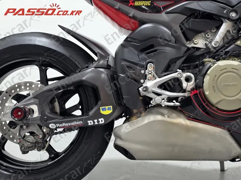 Ducati Panigale V4 S - фото 6