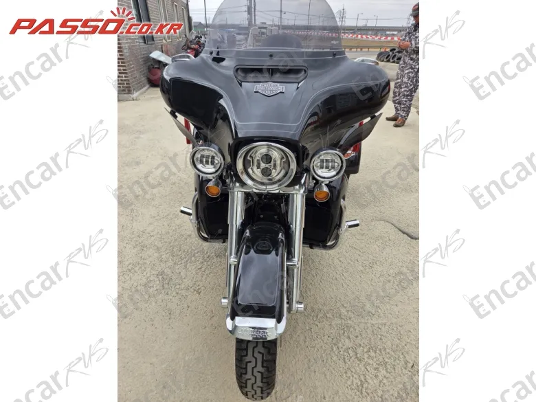 Harley-Davidson Flhtcutg Tri Glide Ultra Classic - фото 6