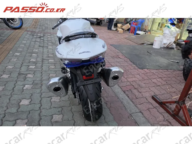 SUZUKI GSX R 1300 HAYABUSA - фото 2