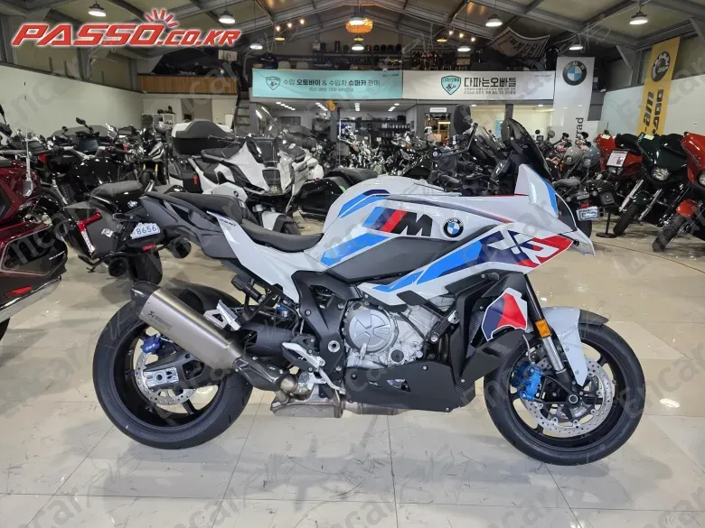 BMW M 1000 XR - фото 0