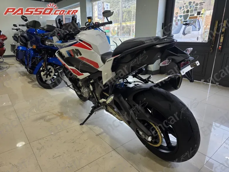 BMW M 1000 XR - фото 4