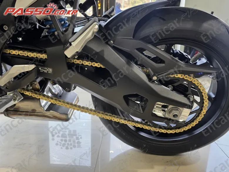 BMW M 1000 XR - фото 5