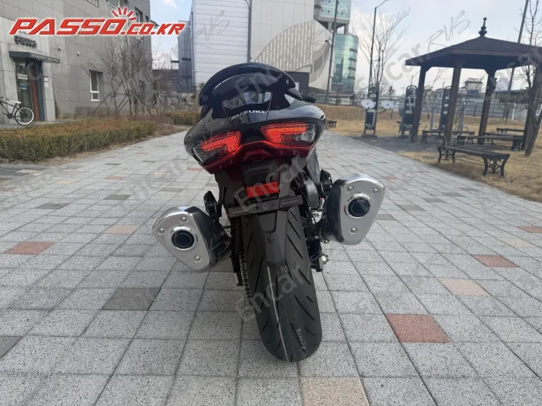 SUZUKI GSX R 1300 HAYABUSA - фото 2