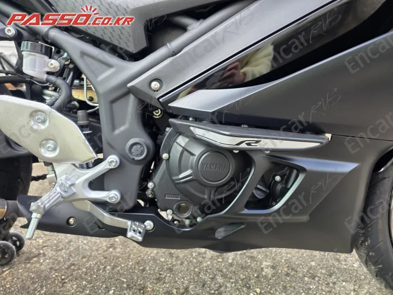 YAMAHA YZF R3 - фото 4
