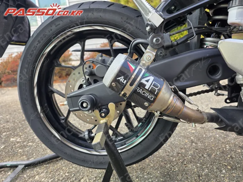 YAMAHA YZF R3 - фото 6