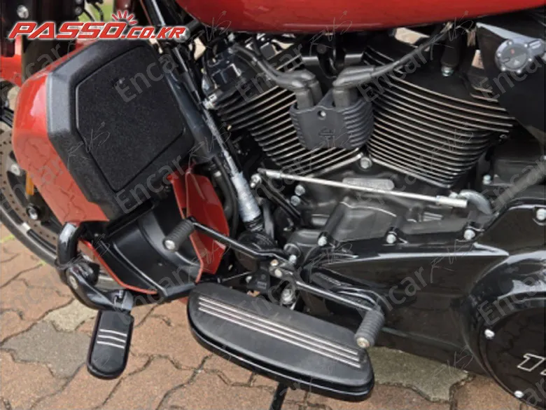 HARLEY-DAVIDSON FLHX - фото 4