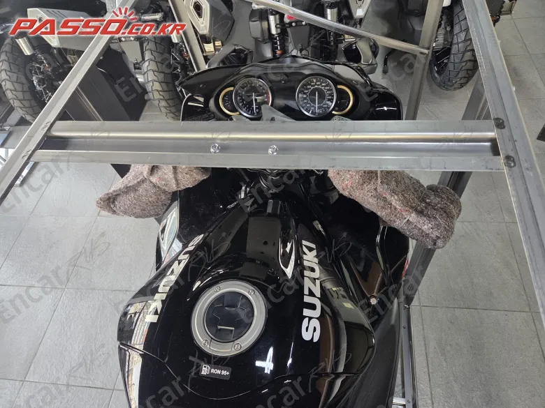SUZUKI GSX R 1300 HAYABUSA - фото 3