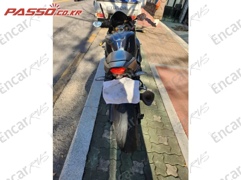 SUZUKI GSX R 1000 R ABS - фото 2