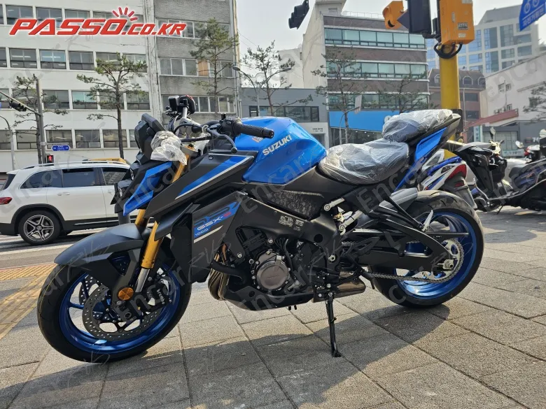 Suzuki Gsx S 1000 - фото 1