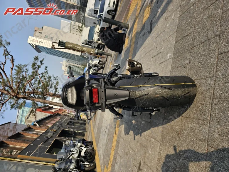 Suzuki Gsx S 1000 - фото 2