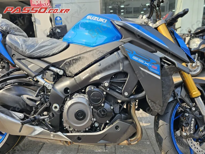 Suzuki Gsx S 1000 - фото 4