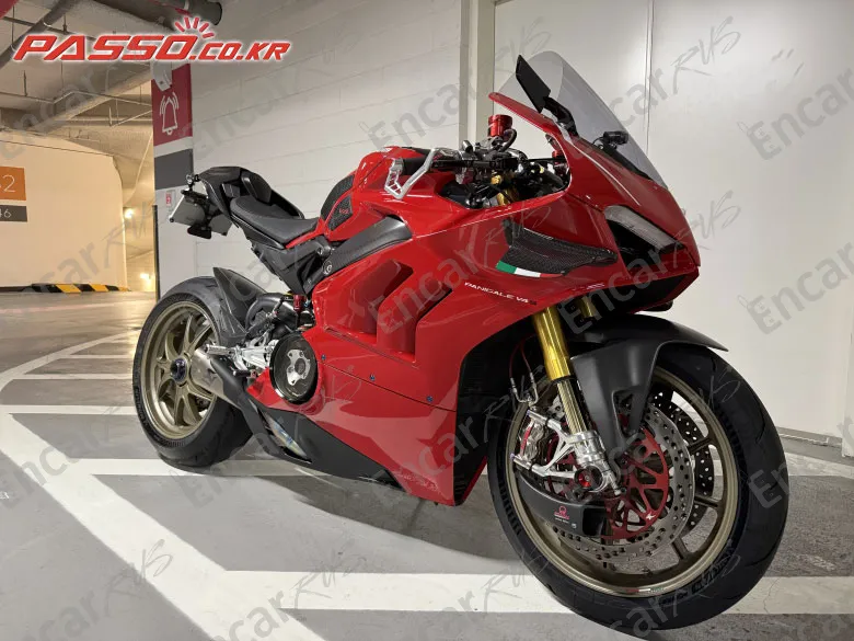 Ducati Panigale V4 S - фото 0