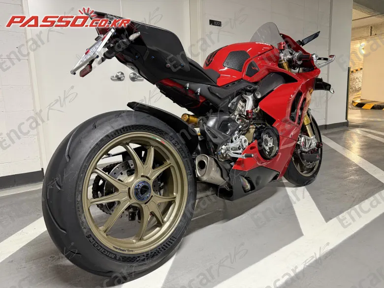Ducati Panigale V4 S - фото 2