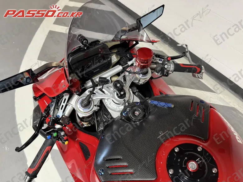 Ducati Panigale V4 S - фото 3