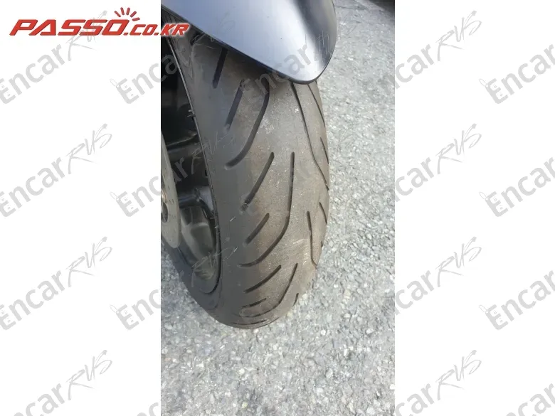 YAMAHA T MAX 560 - фото 6