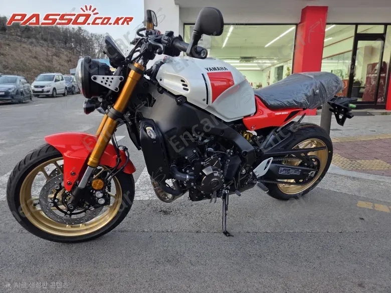 YAMAHA XSR 900 - фото 1