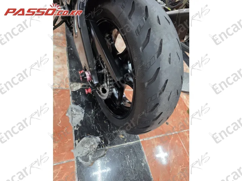 YAMAHA YZF R6 - фото 5