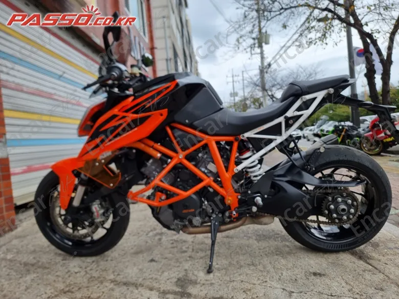 Ktm 1290 Super Duke R - фото 1