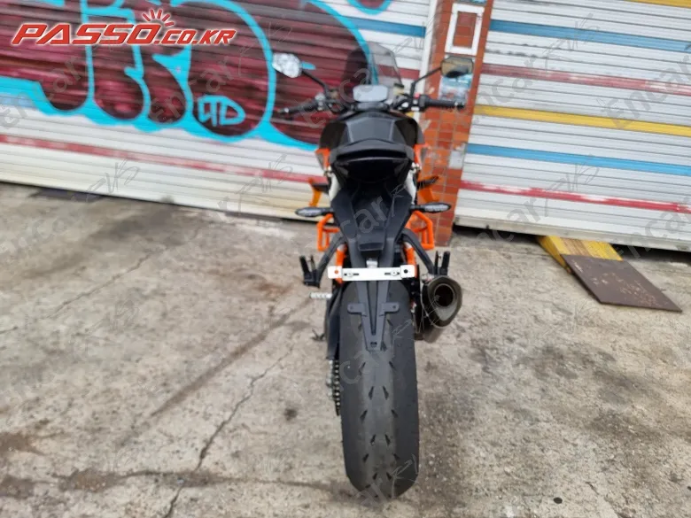 Ktm 1290 Super Duke R - фото 2